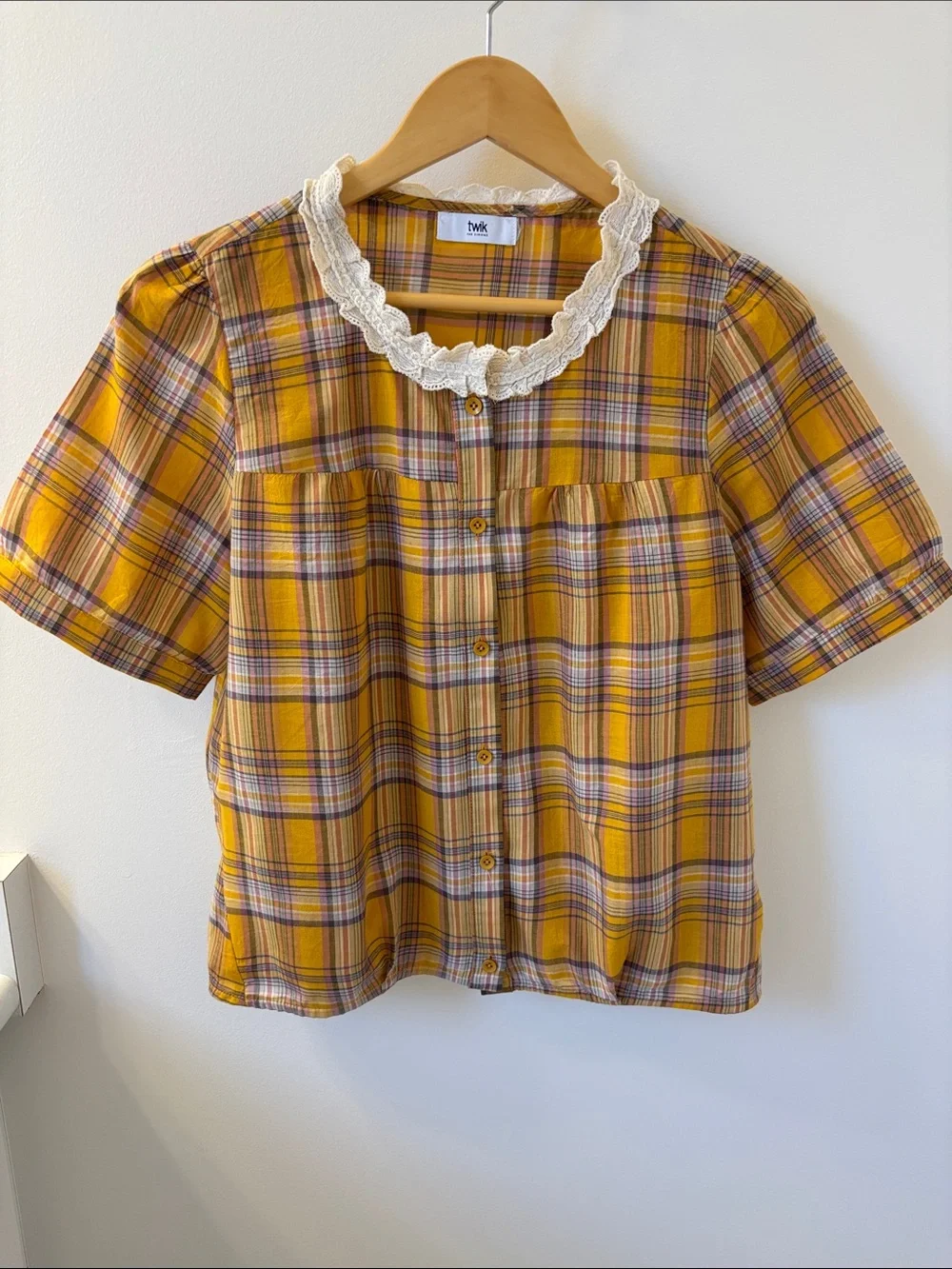 TWIK 100%cotton Plaid Lace-Trimmed Button Front Top, Sz L. - Picture 2 of 6